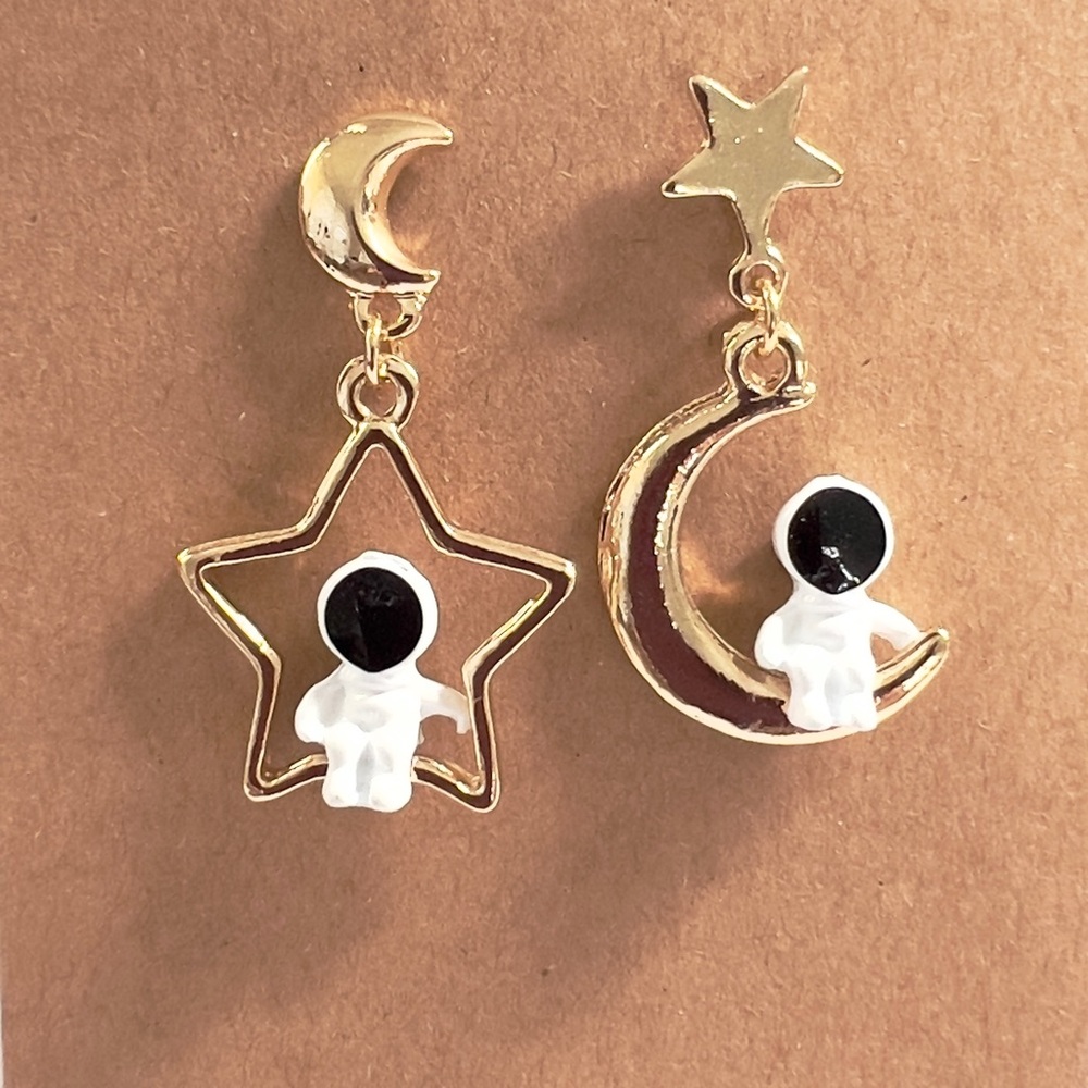 Mismatched Astronaut Moon Star Earrings